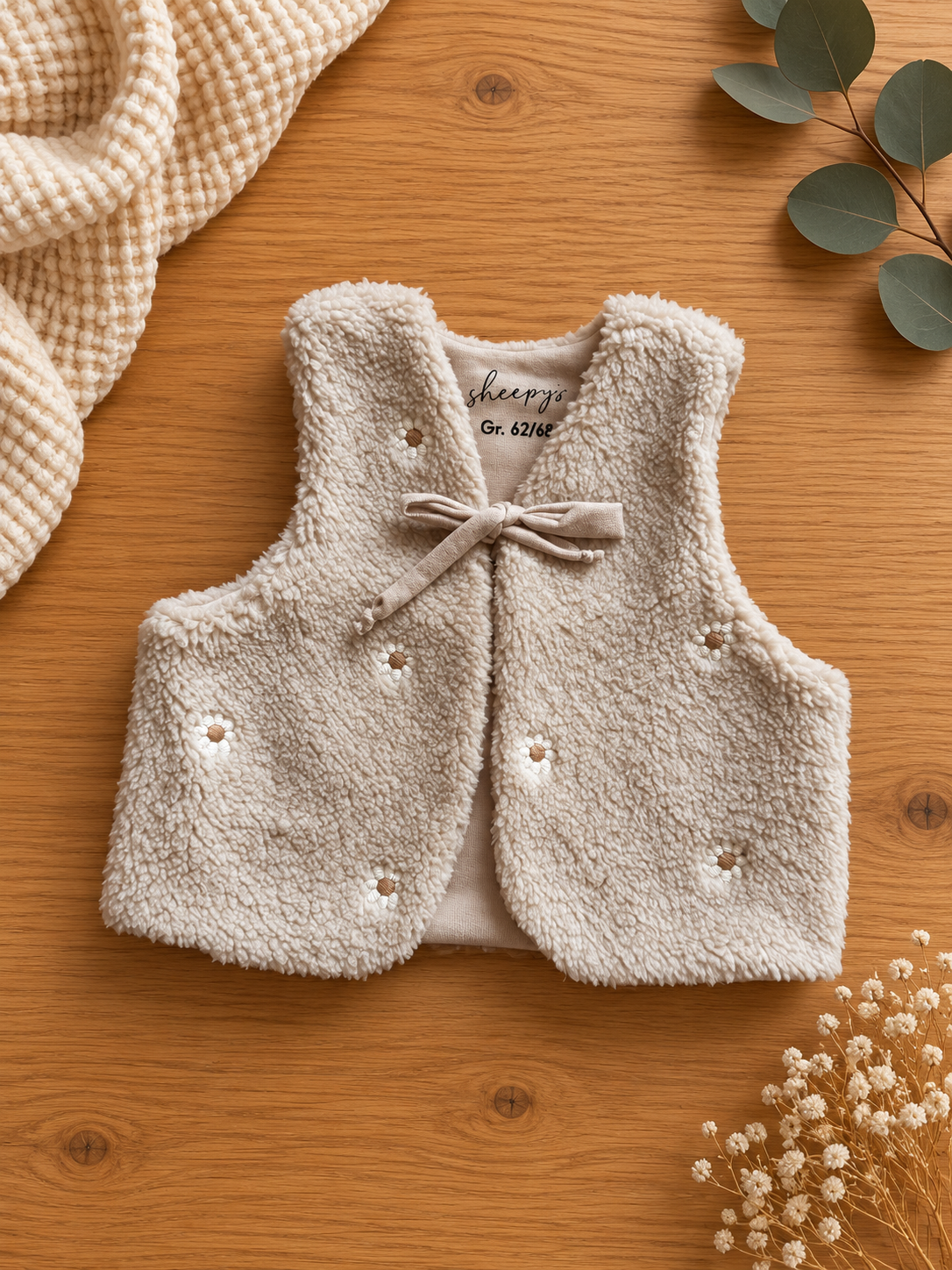 Teddyweste beige mit Blumenstickerei - Gr. 62/68